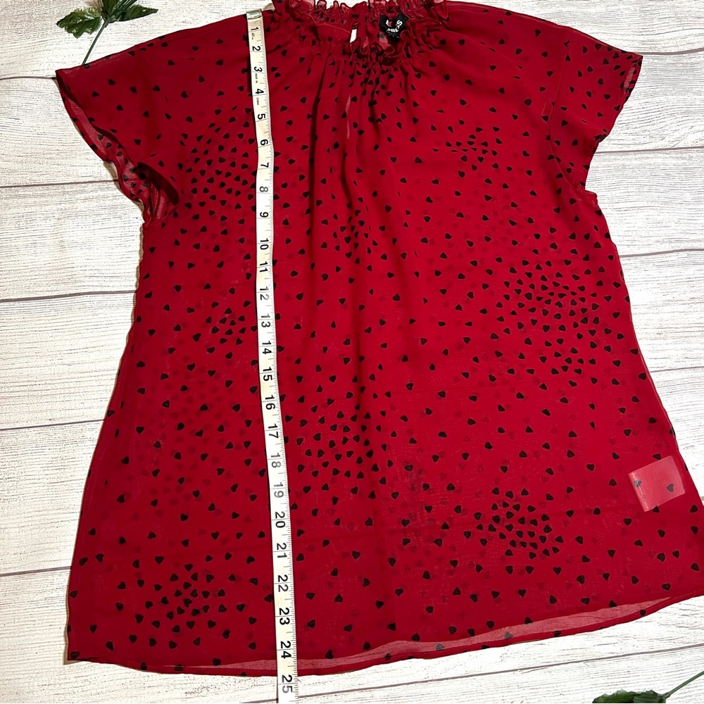 EXPRESS Heart Print Ruffle Neck Top - Picture 12 of 14